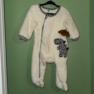 Fuzzy Baby Essentials zip up footies
